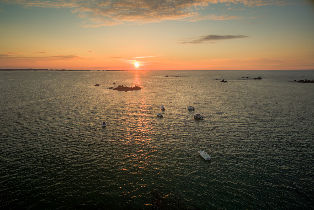 Bretagne bateaux et coucher de soleil